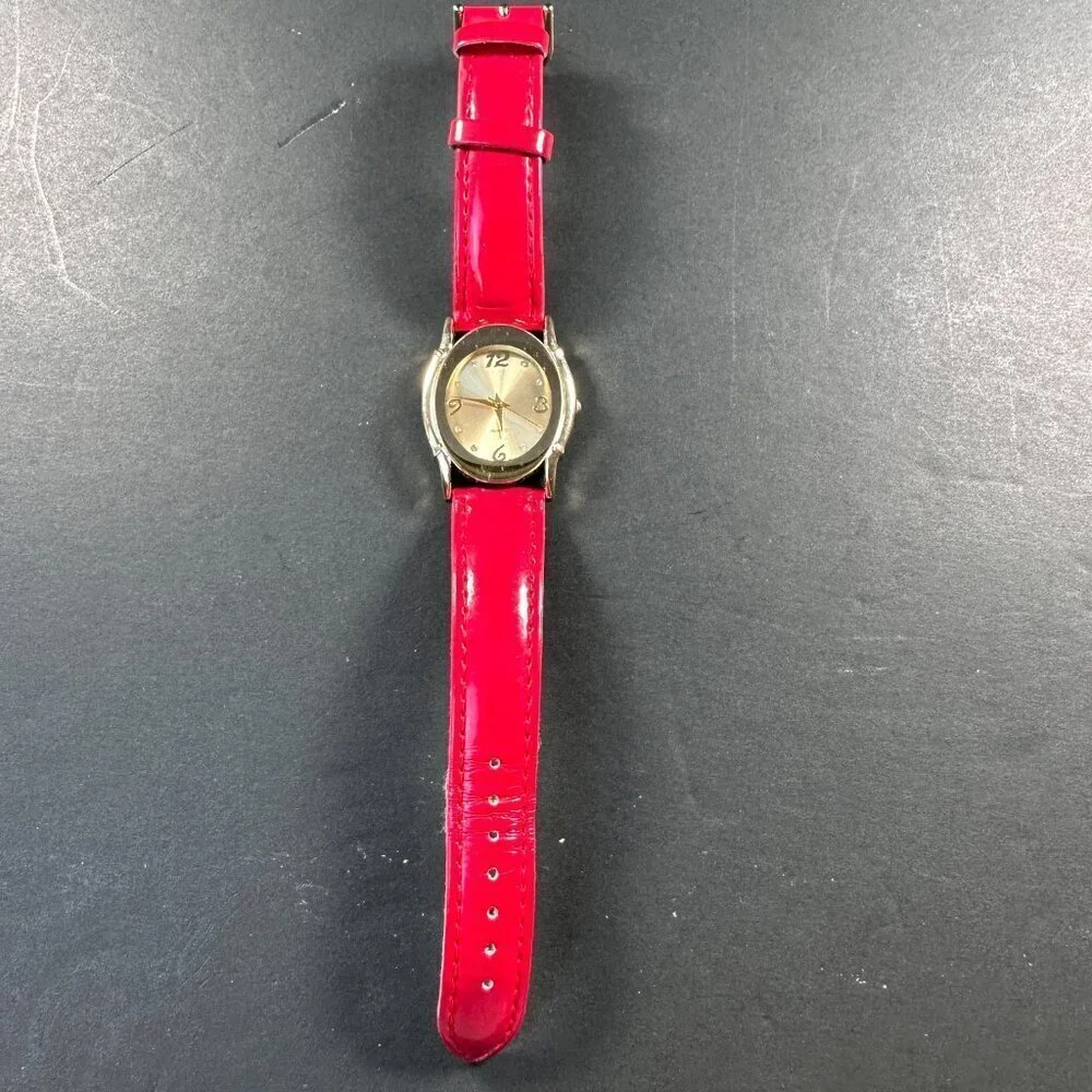 VTG WOMANS BWC AVON WATCH, RED BAND, QUARTZ,